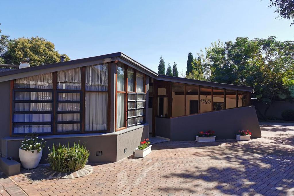 Somona Guest House Johannesburg Ngoại thất bức ảnh